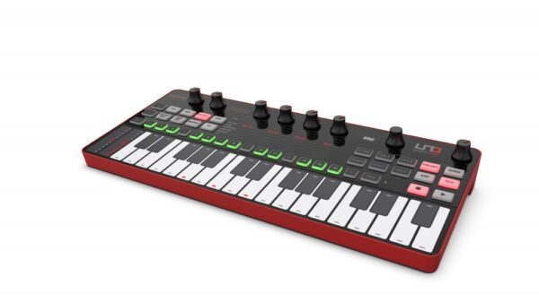 IK Multimedia UNO Synth