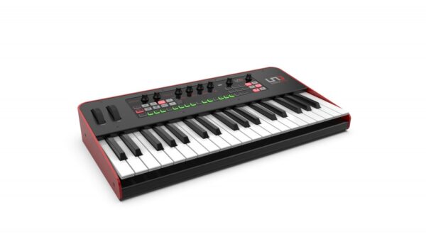 IK Multimedia UNO Synth Pro